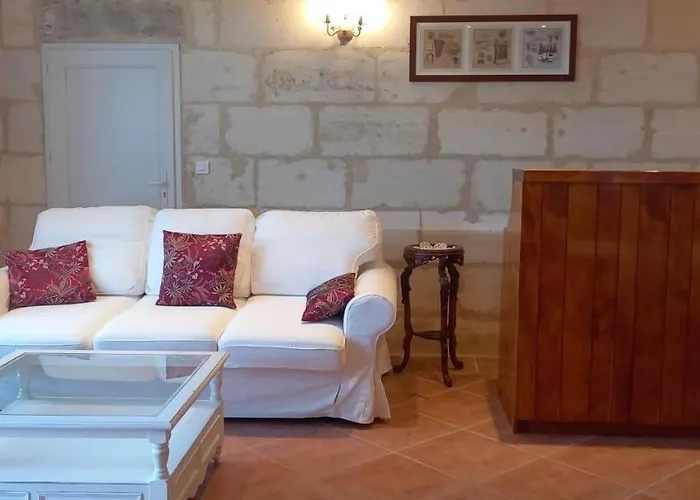 Frühstückspension L'hermitage D'alienor 3*